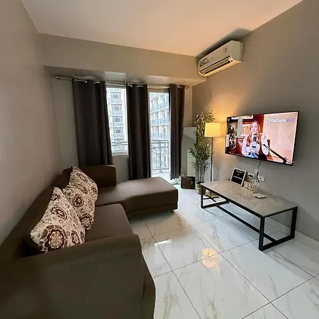 Cozy 2Br Condo Near Moa,Ayala Malls,Parqal
