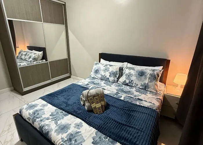 Aparthotel Cozy 2br Near Moa,ayala Malls,parqal
