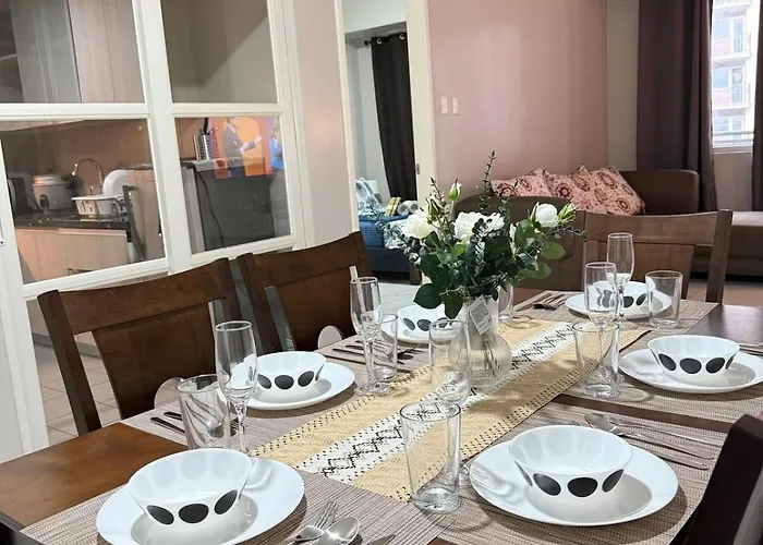 Cozy 2br Near Moa,ayala Malls,parqal * Manila